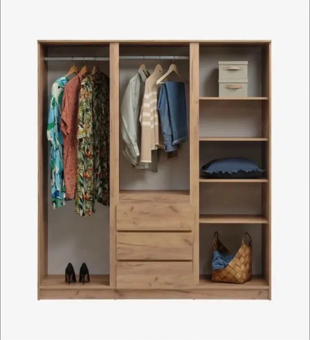 Kleiderschrank 