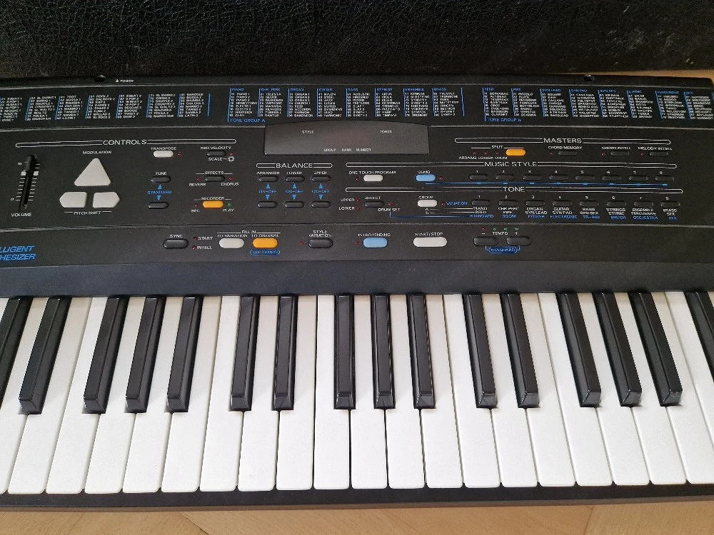 Verschenke Keyboard Roland E16, Netzteil defekt