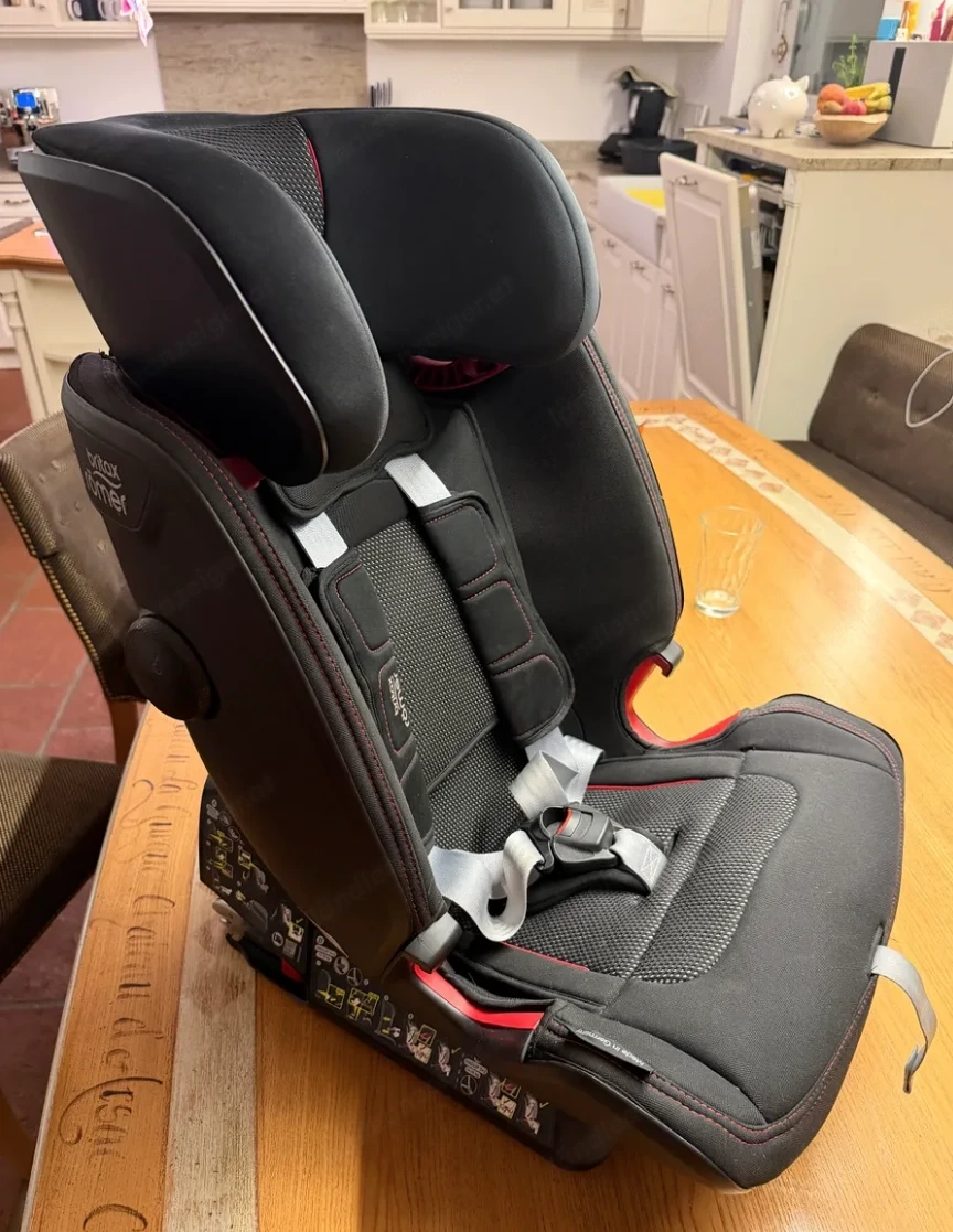 RÖMER britax Kindersitz, ADVANSAFIX IV R, 9 - 36 kg, 9 Monate - 12 Jahre