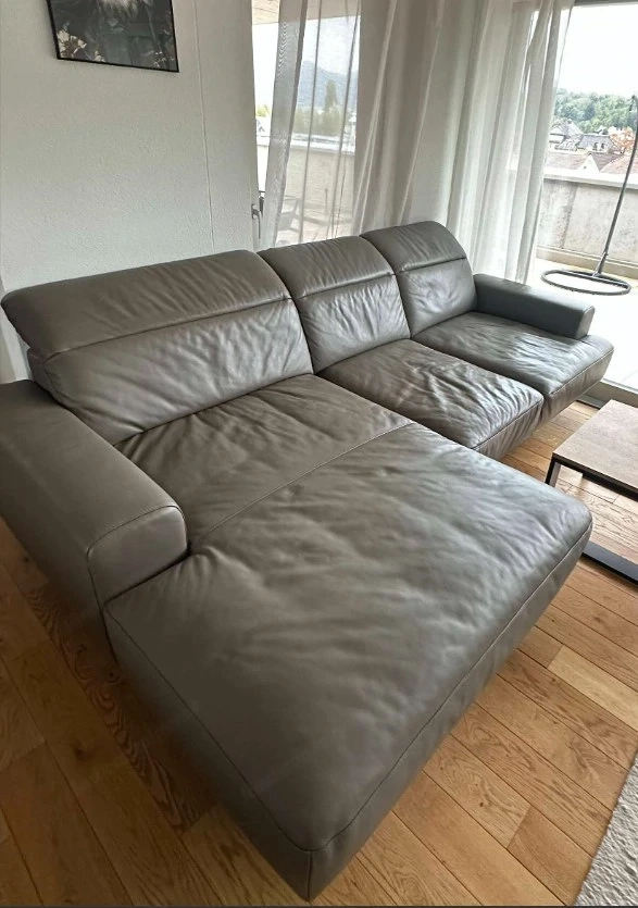 Ledersofa  Rave  Echtleder Smog, elektrisch ausfahrbar, mit Récami re
