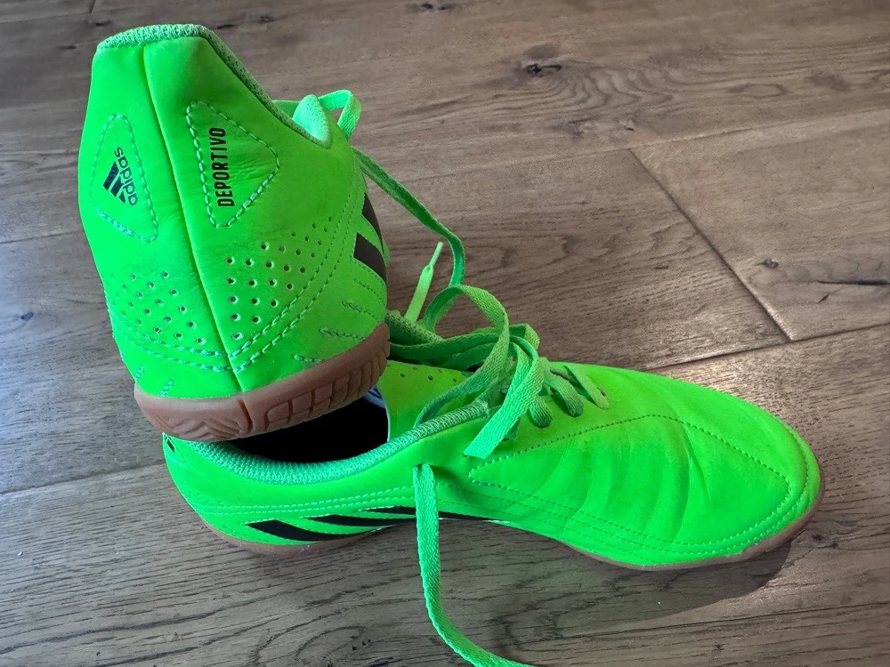 Fussball Hallenschuhe Größe 38 3 4