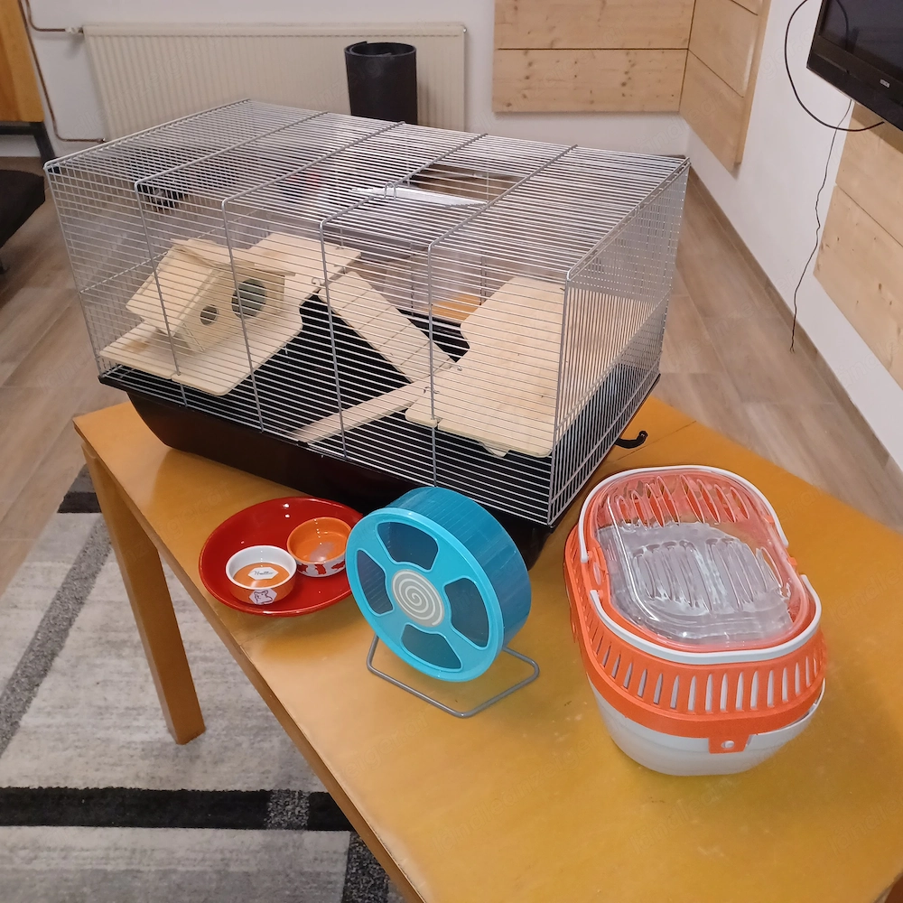 Hamsterkäfig mit Zubehör