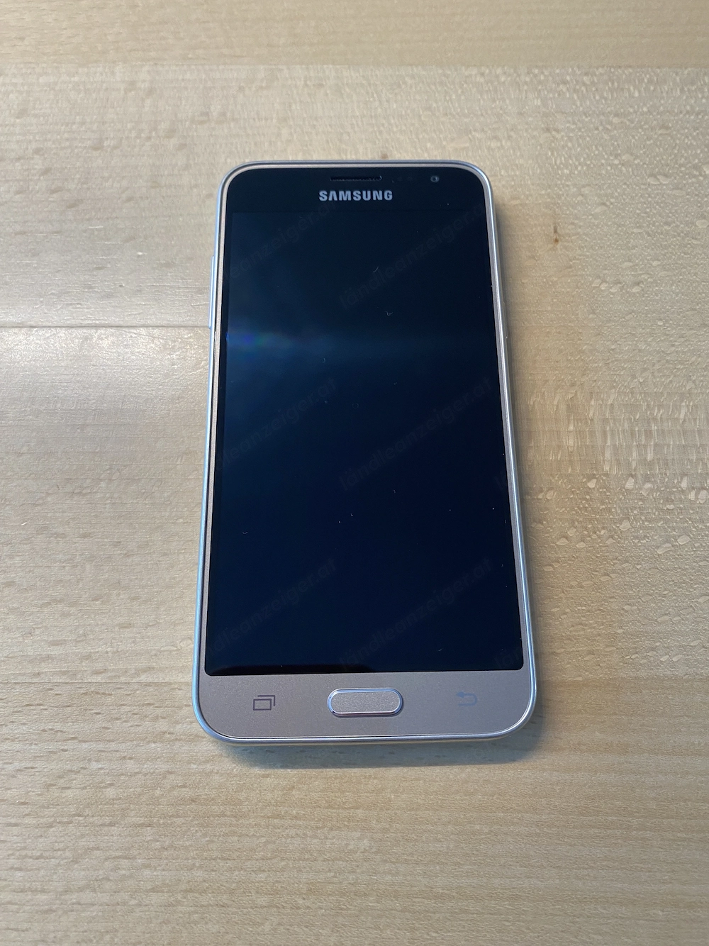 Samsung Galaxy J3 (2016)   SM-J320FN