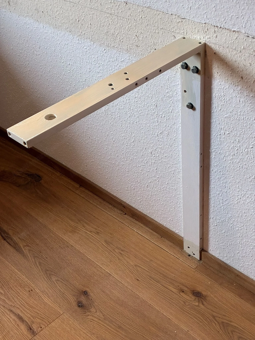 Stabiler Eisenwinkel