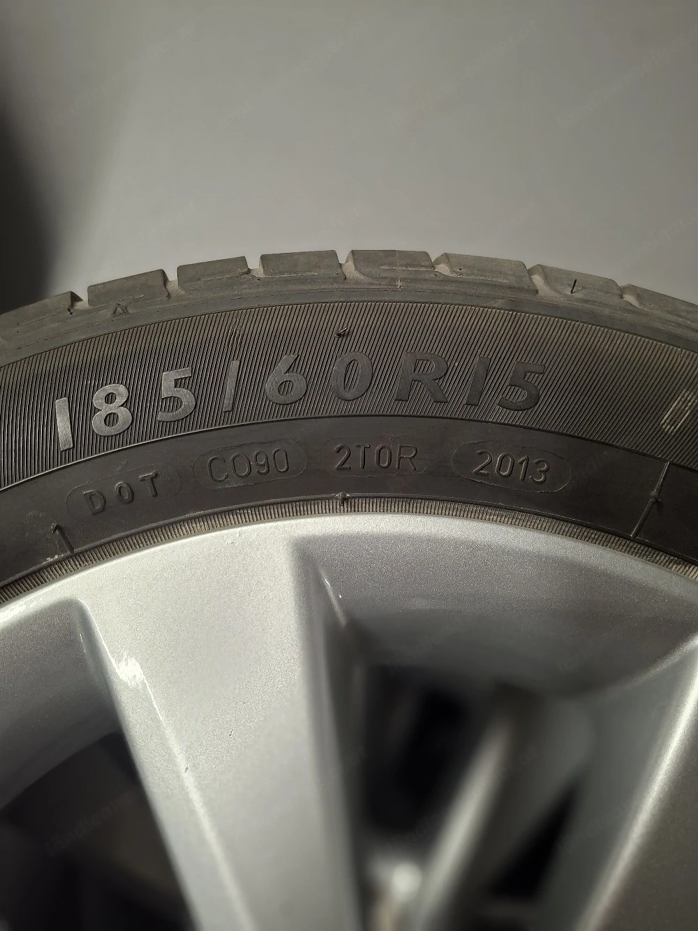 Hyundai Felgen mit Dunlop-Reifen 