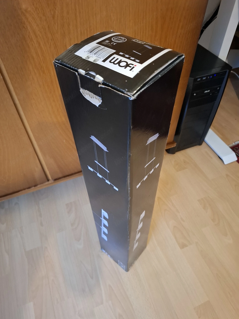 Zu Verschenken: Ungeöffnete Lampe Esstisch