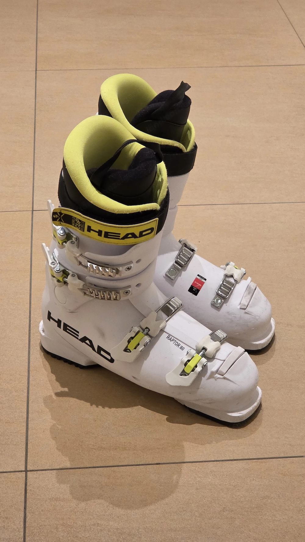Jugend - Skischuh HEAD Raptor 60 MP 27.0 entspricht ca. Schuhgröße 41,5 