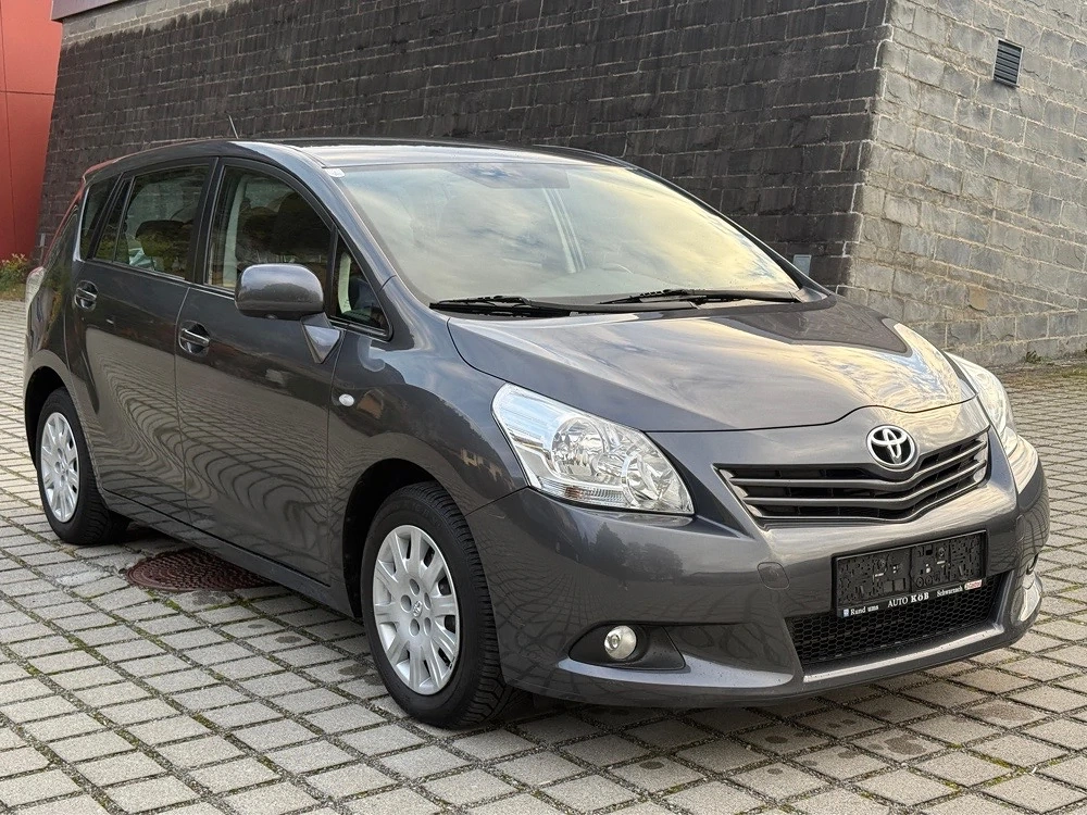 Toyota Verso 2.0D TÜV NEU 2.Besitz
