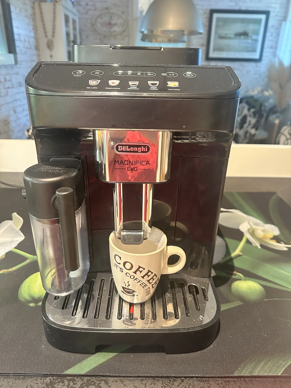 Kaffeemaschiene De Lounghi Magnifica 