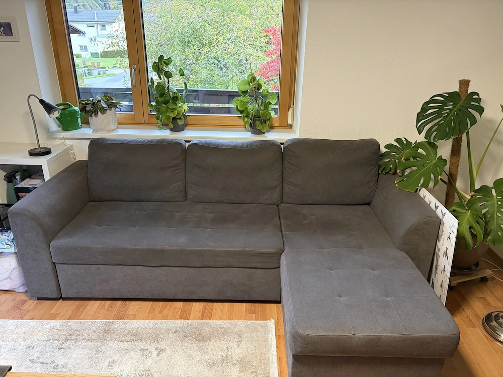 Couch mit Bettkasten und Schlaffunktion