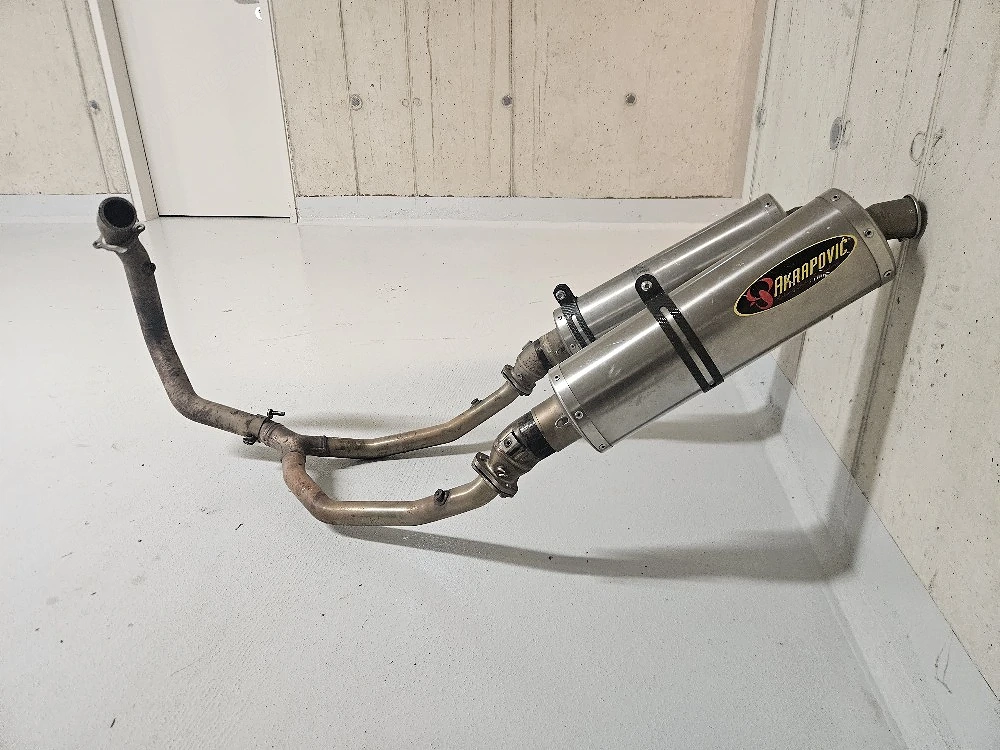Akrapovic auspuff