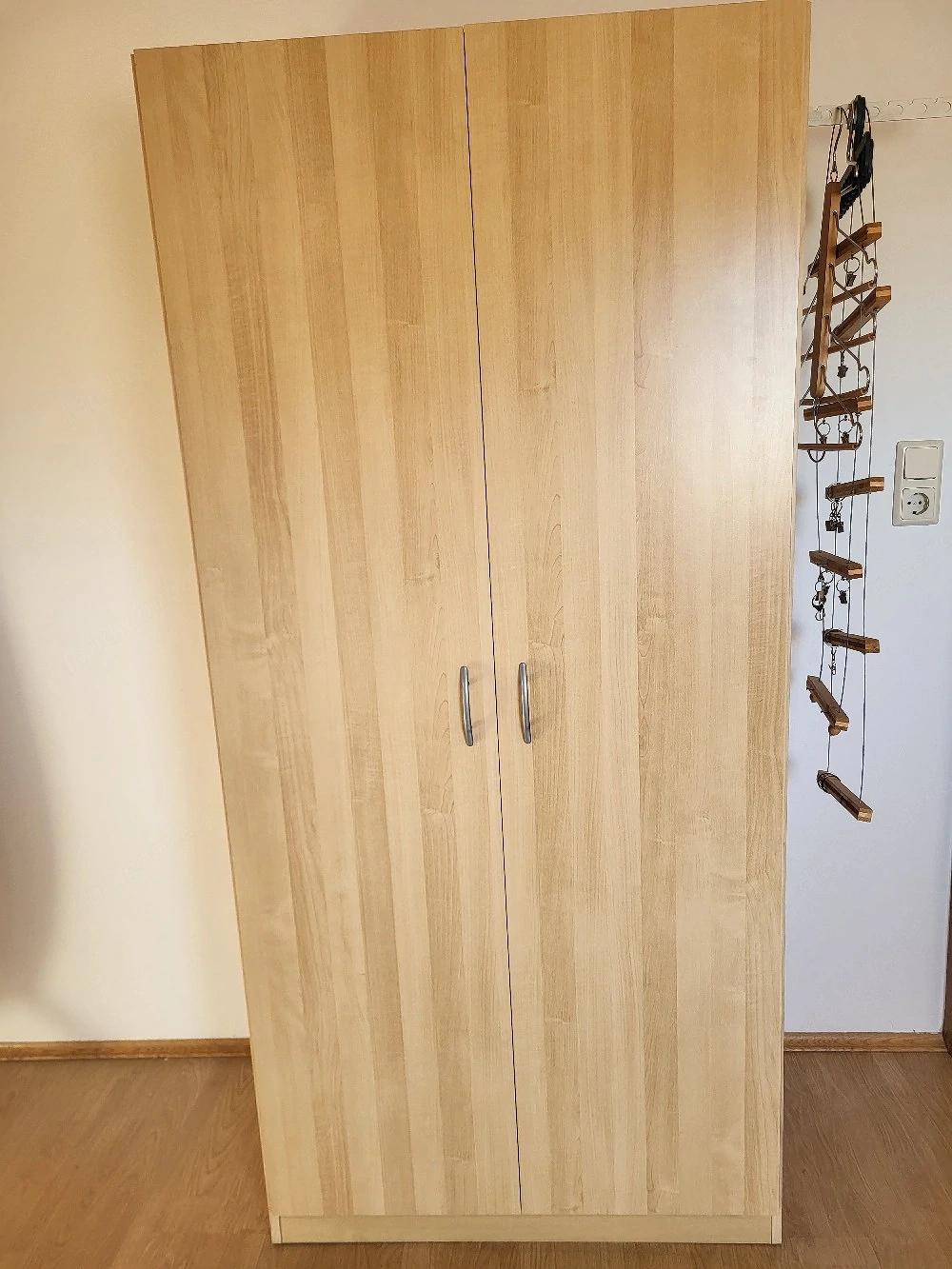 Kasten in Holzoptik