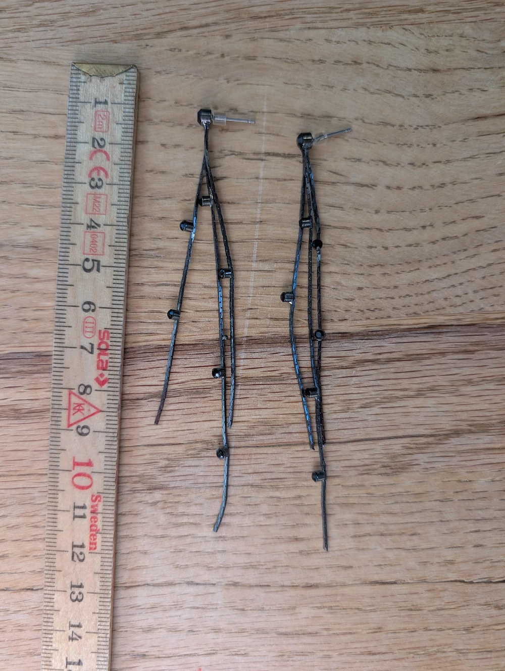 Lange schwarze Ohrringe, ca. 10 cm
