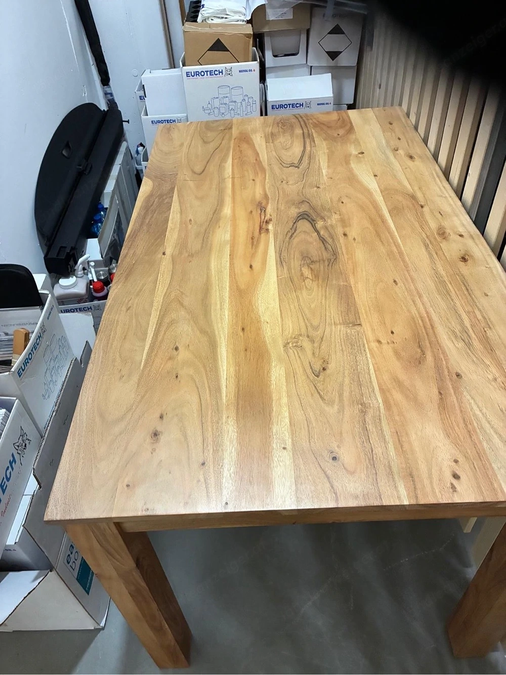 Holztisch massiv