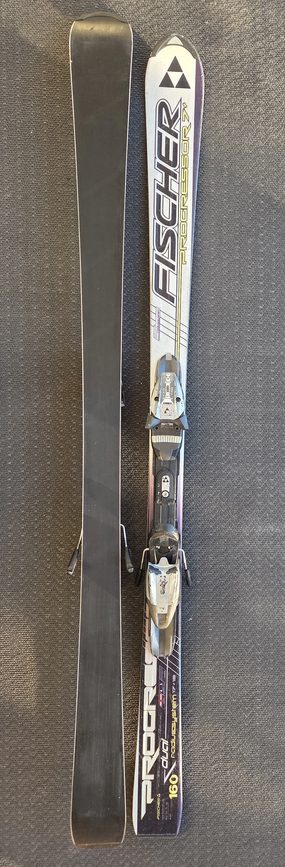Rossignol Ski gebraucht, guter Zustand Länge= 155cm Radius= 18m