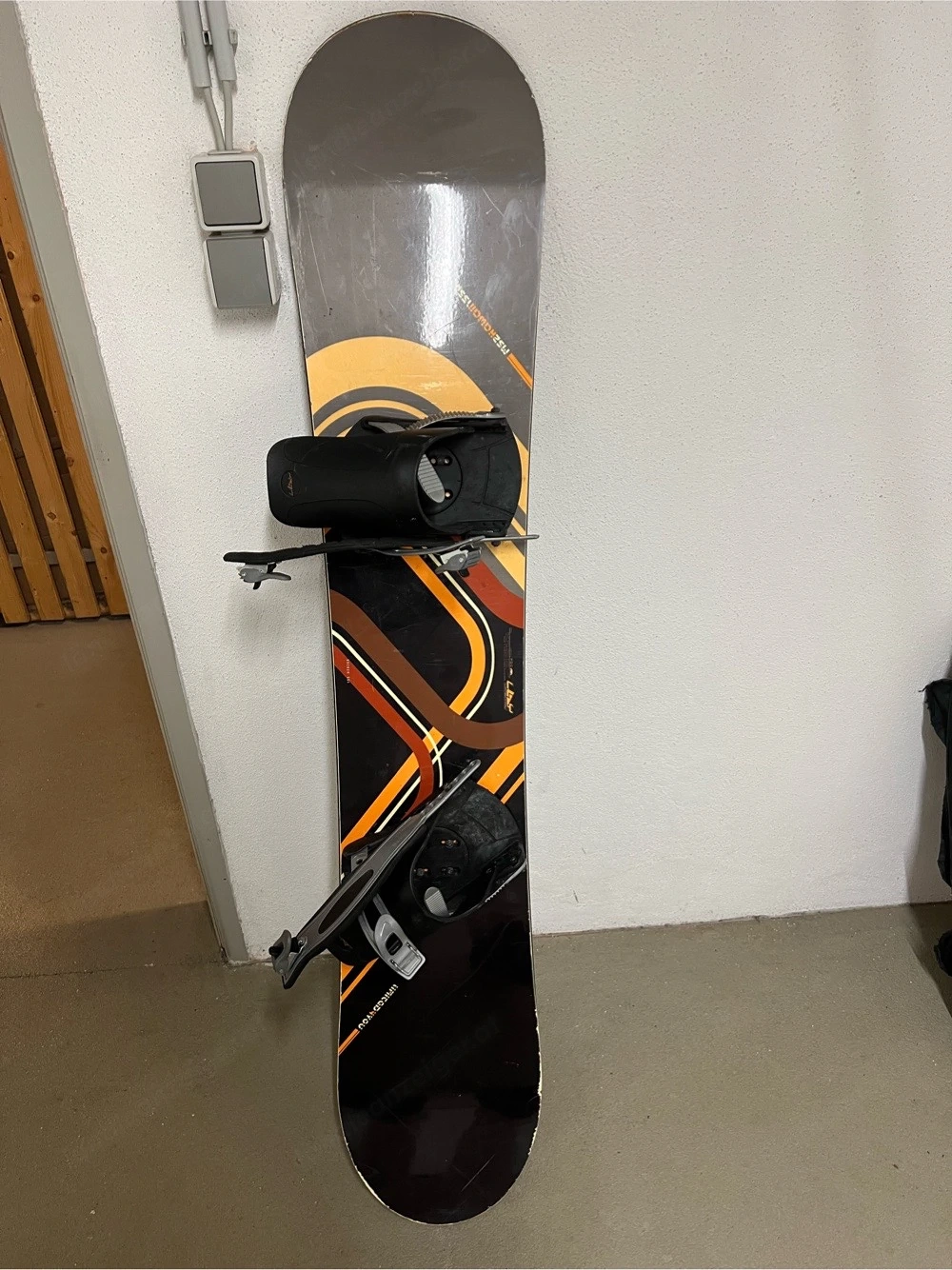 Snowboard Schwarz  Orange inkl. Bindung