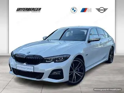 BMW 330e xDrive M-Sportpaket // elektr. Anhängerkupplung // Head-Up