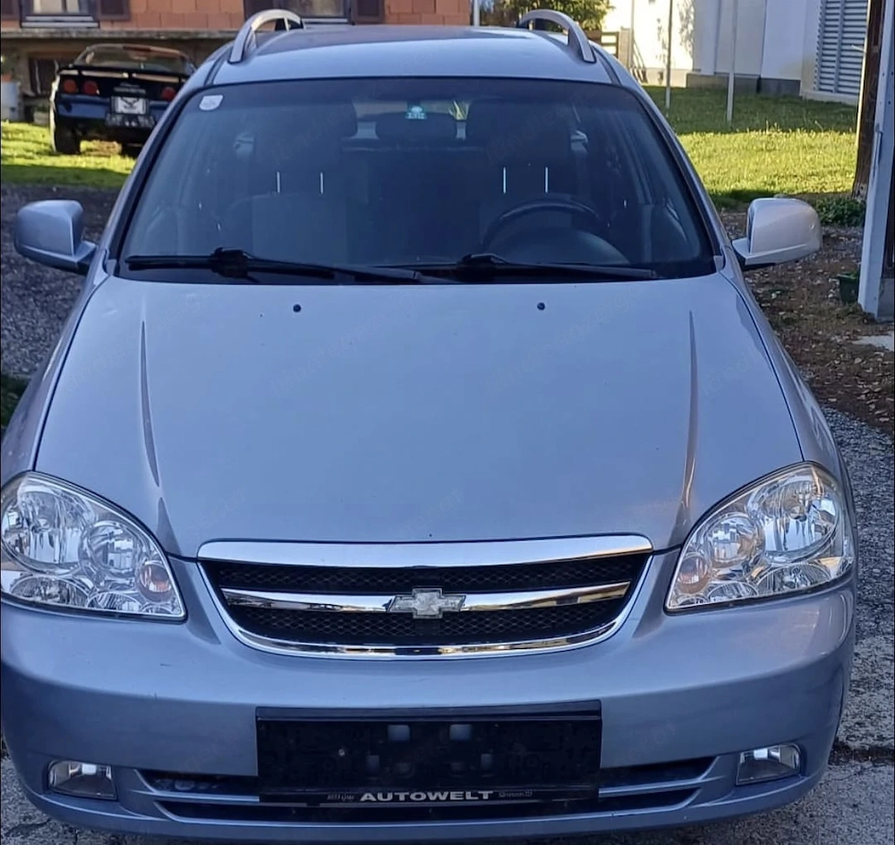 Auto chevrolet nobira Kombi van