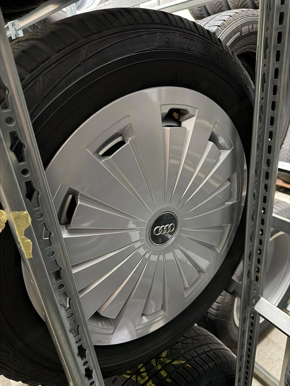 Audi A4 Felgen ( Reifen sind durch ) 