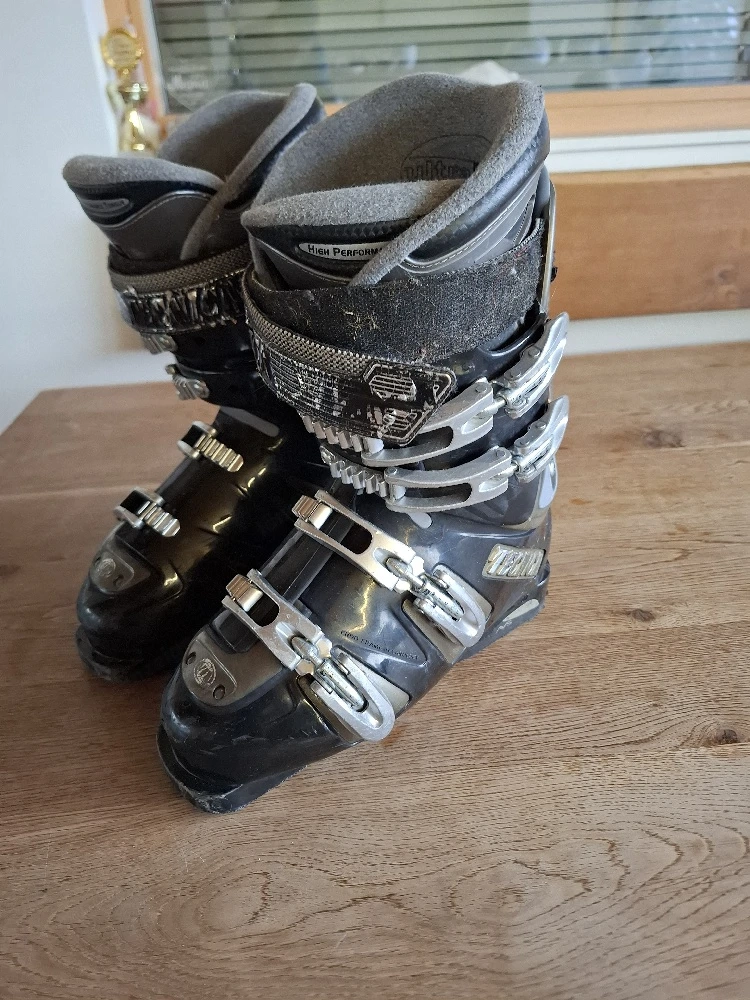 Skischuhe Tecnica Sohlenlänge 287mm