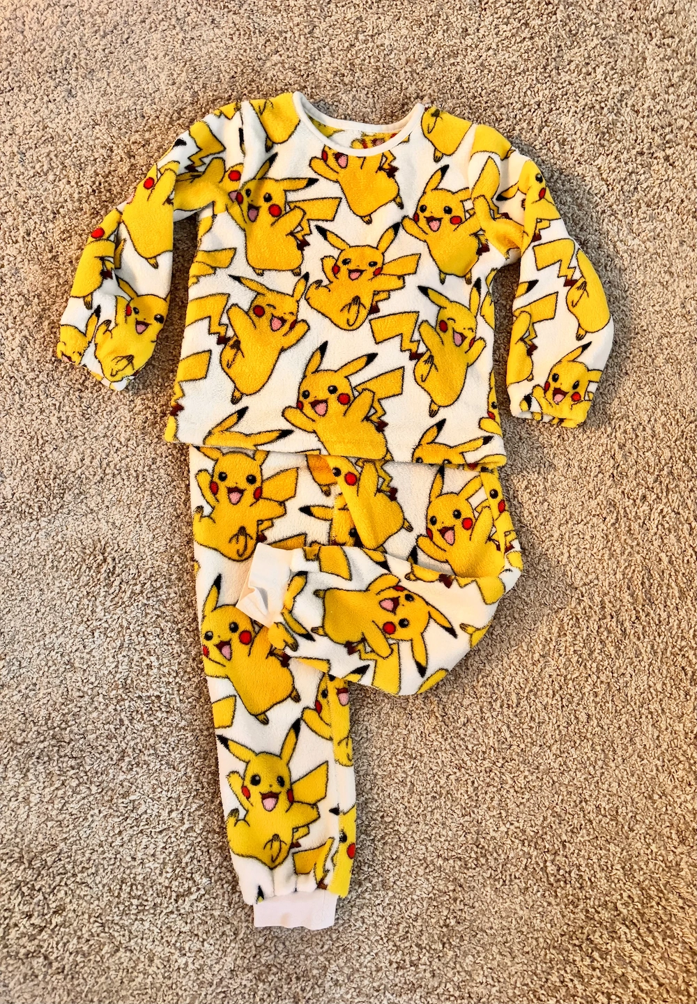 Pokemon Kinder 2-Teiler, Pyjama von H&M
