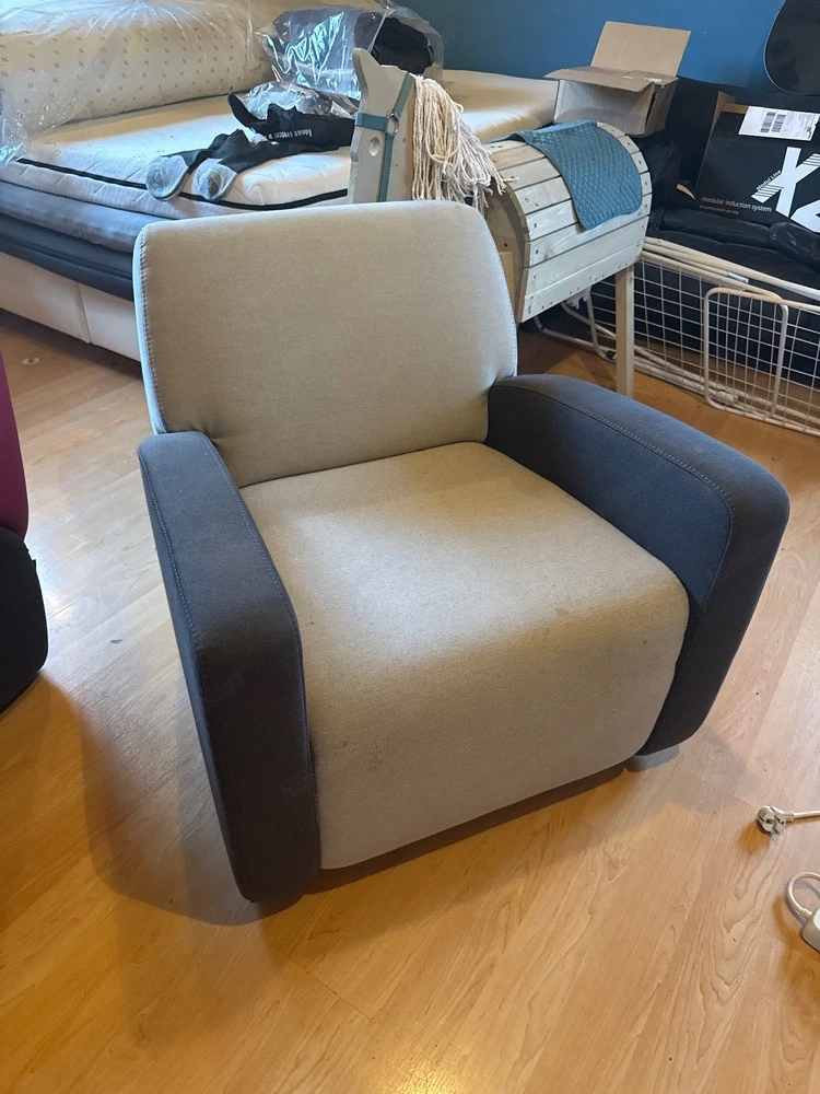 Zwei Stühle gratis