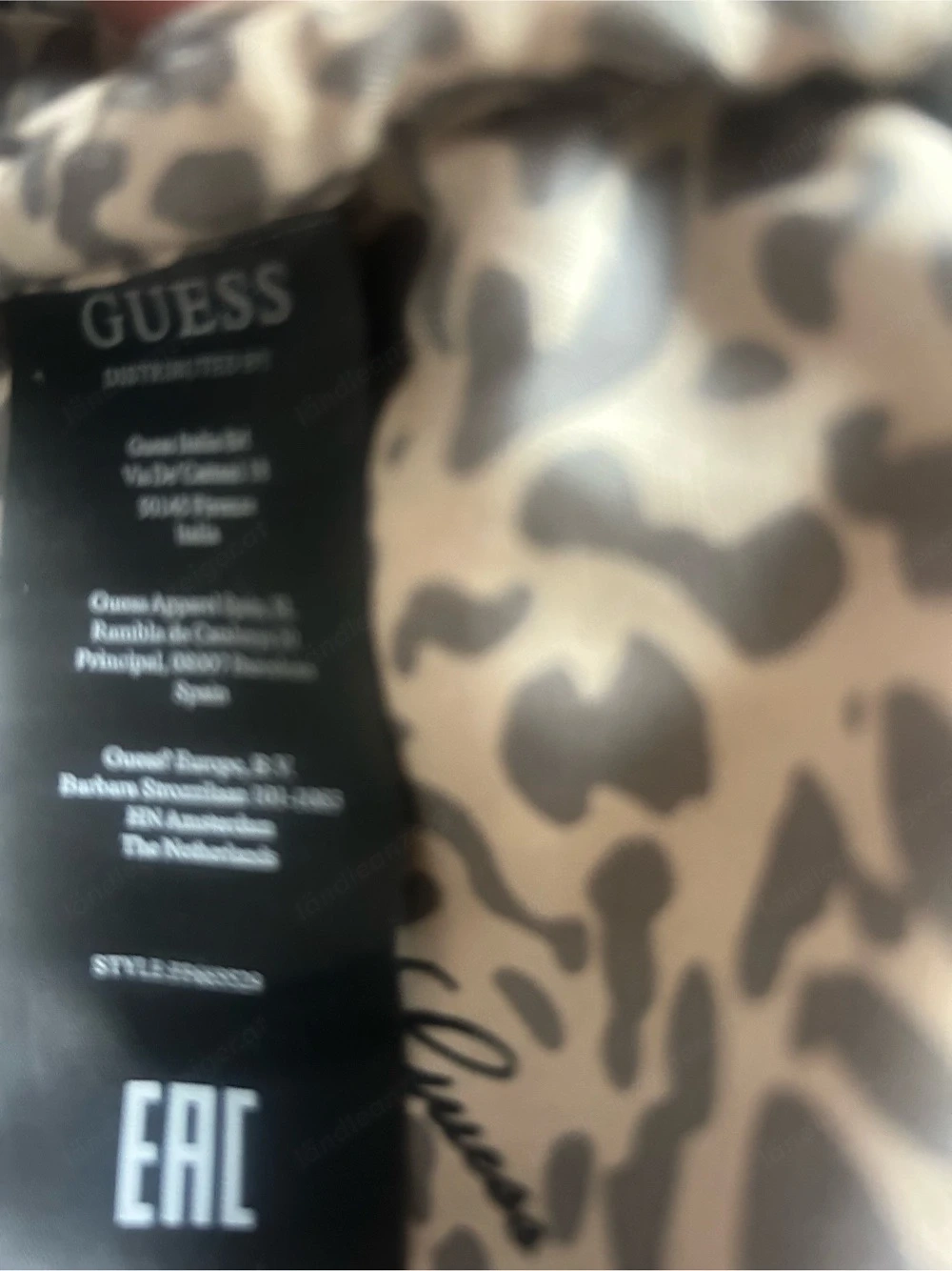 Rucksack " Guess" kein orginal schwarz weiss Reissverschlüsse