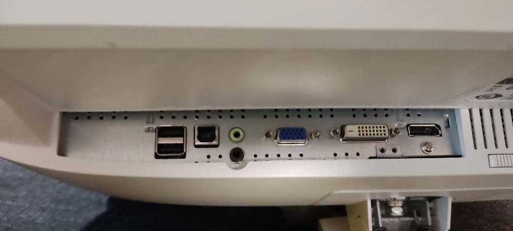Pc Bildschirm  Fuijitsu 24"