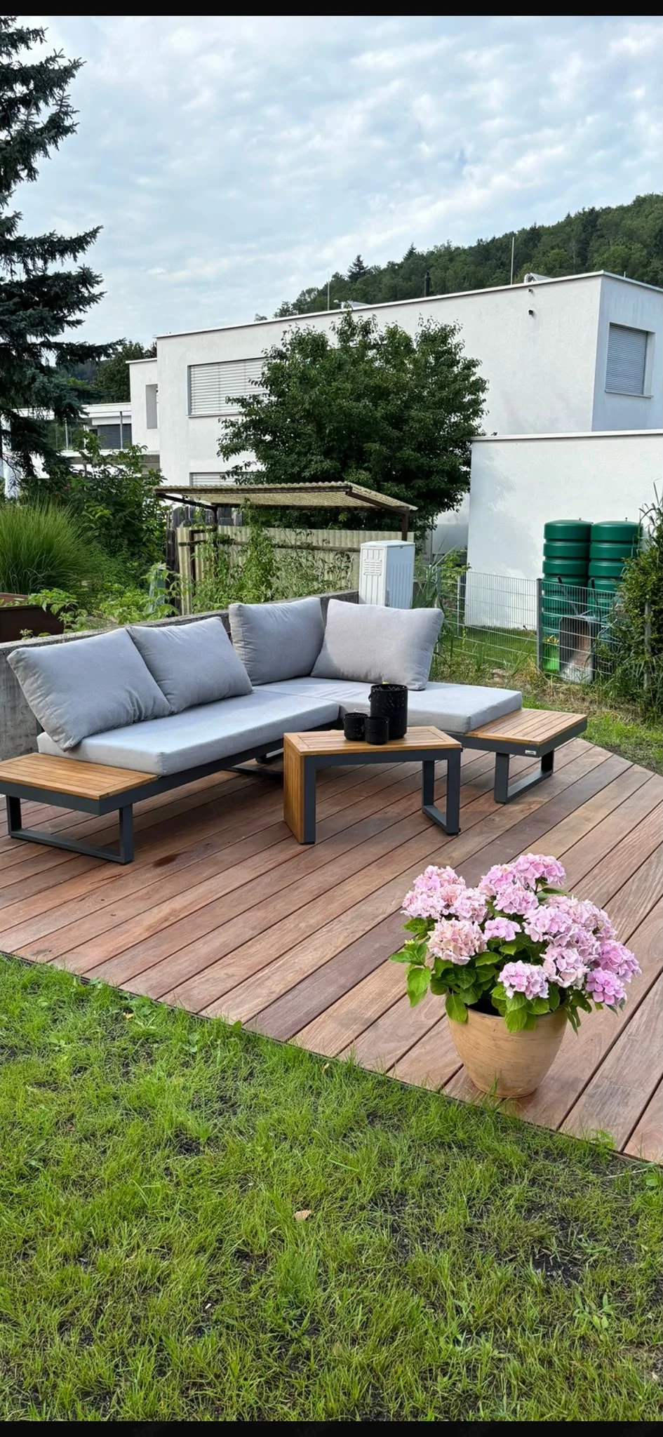 Loungegarnitur mit kleinem Tisch 253 183