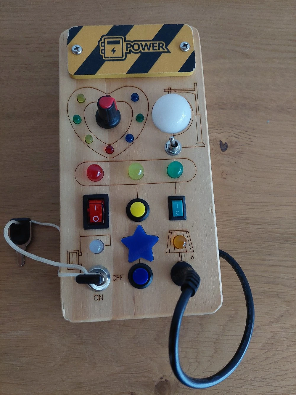 Montessori Aktivitätsbrett 