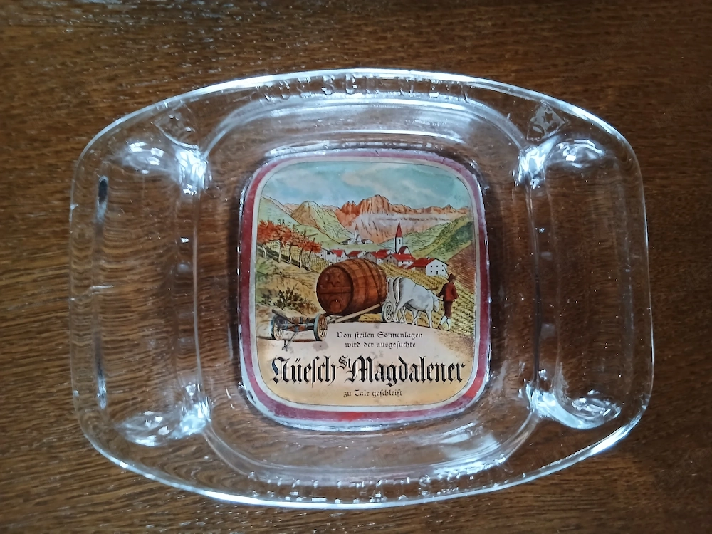 Aschenbecher Nüesch   Weine Balgach