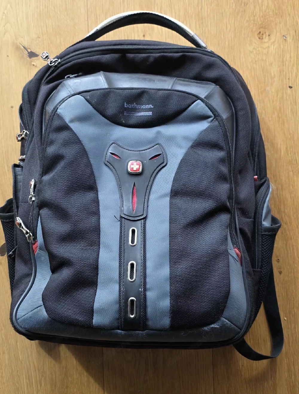  Hochwertiger & robuster Business-Rucksack   Laptop-Rucksack   Ideal für Arbeit & Alltag