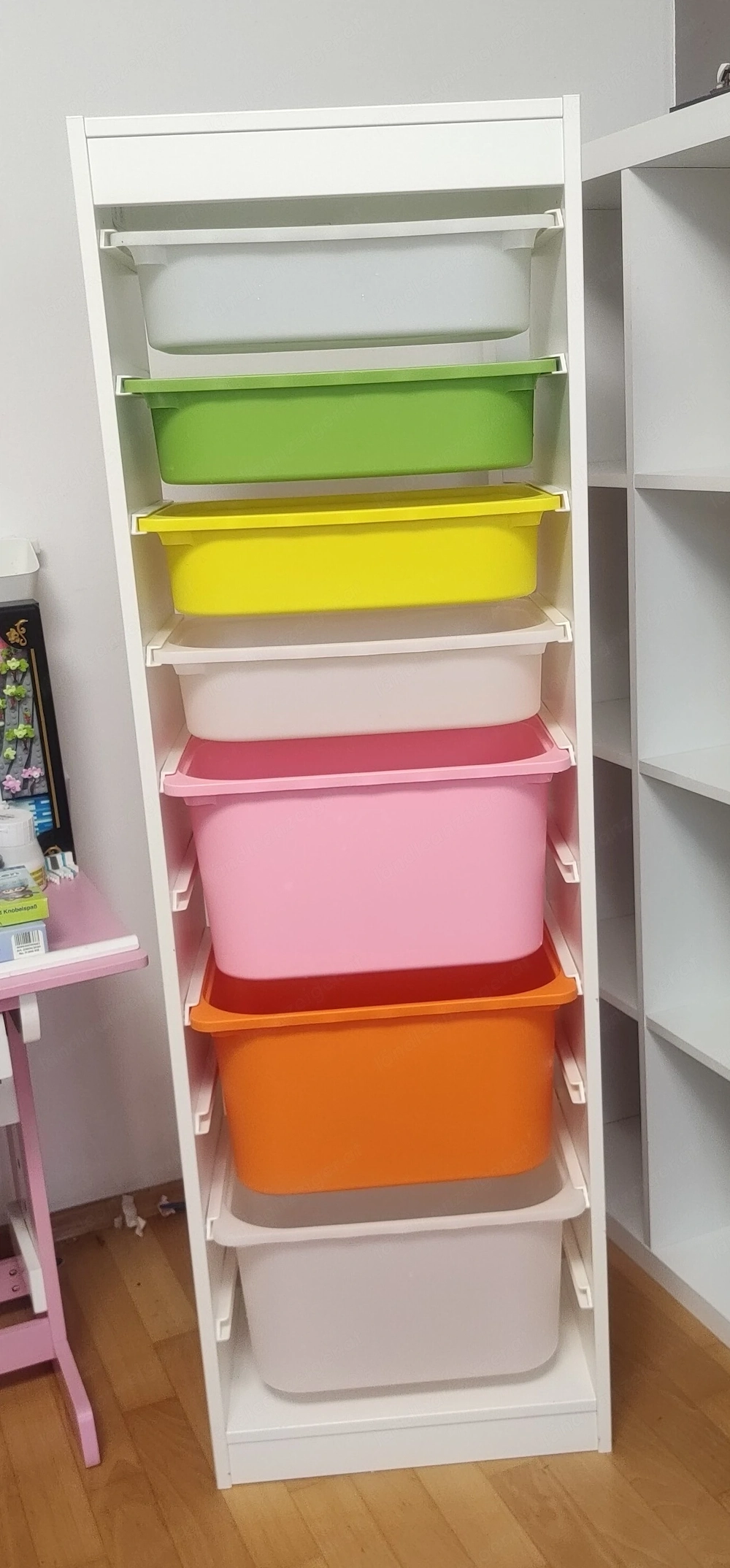 Ikea Regal mit Boxen