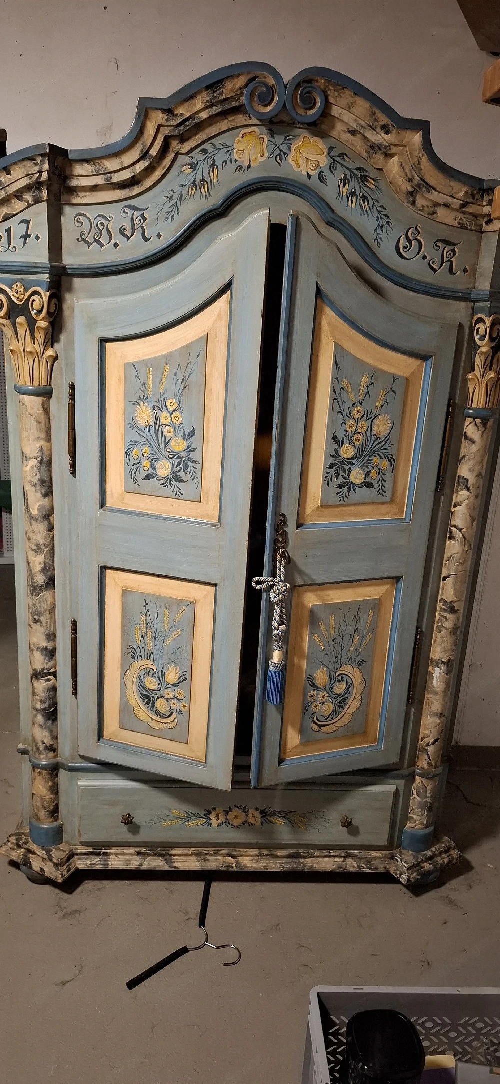 Bauernschrank