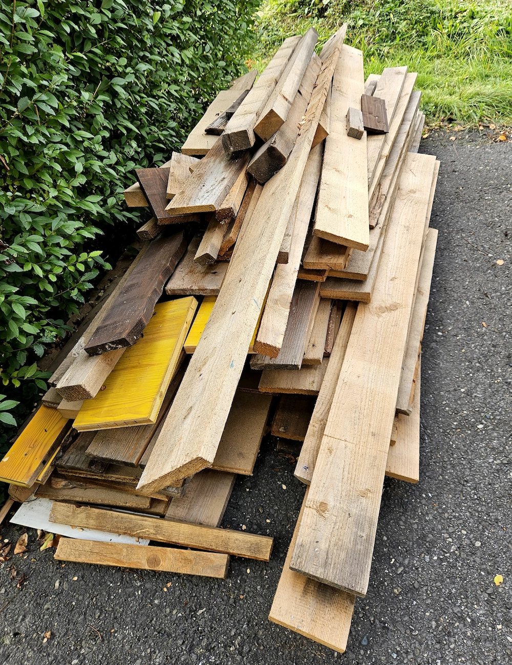 Holzreste Brett Balken