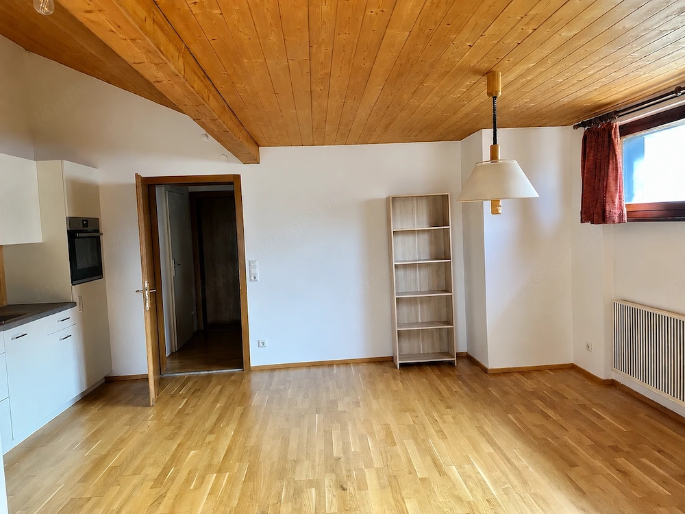 Vermiete frisch renovierte Attikawohnung