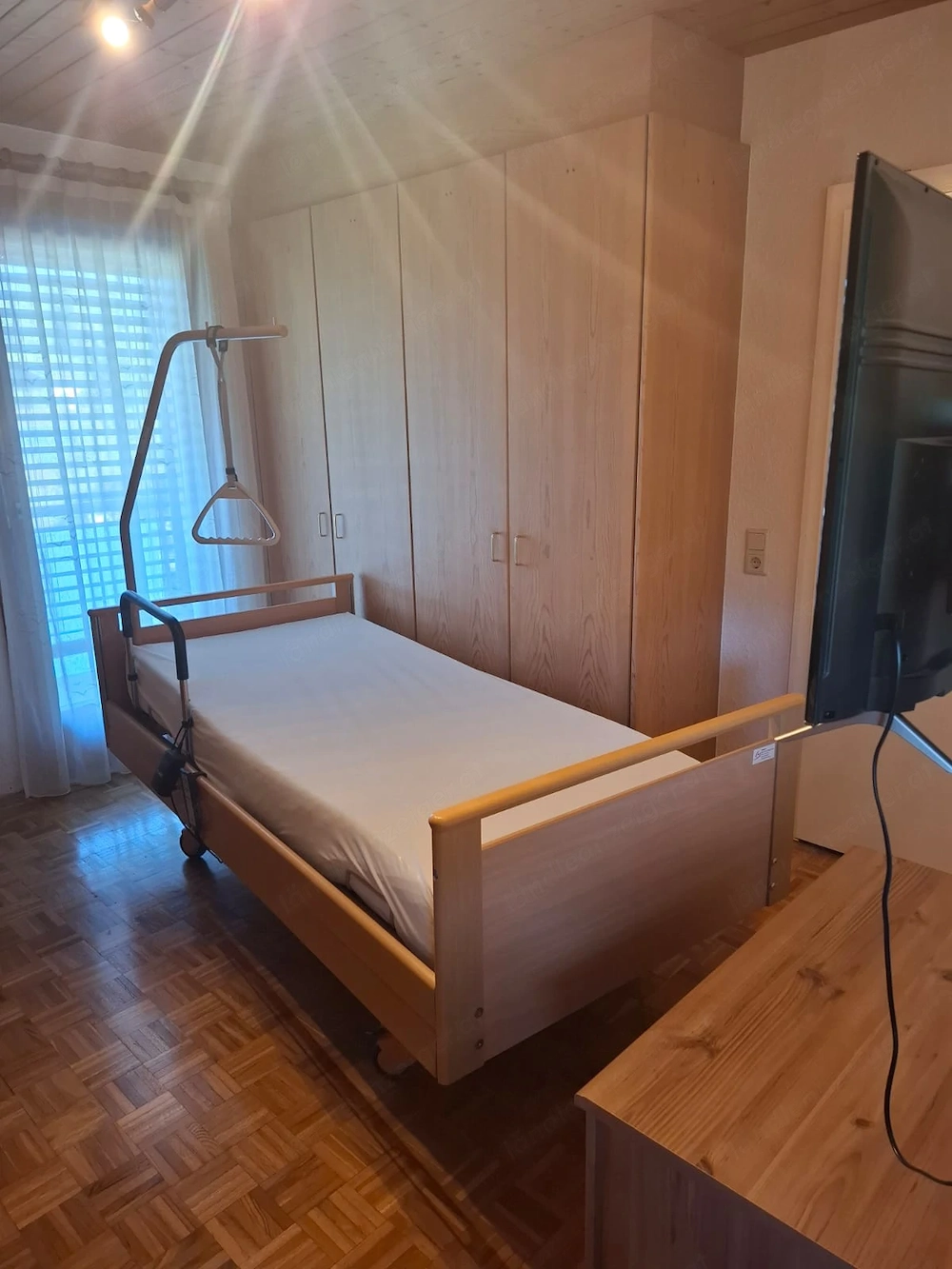 Pflegebett günstig abzugeben