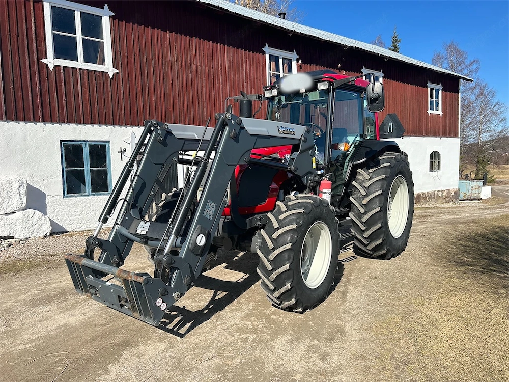 Traktor VALTRA A-83
