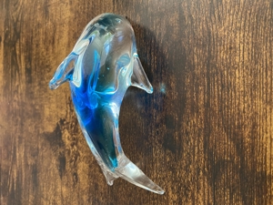 Delphin aus Glas