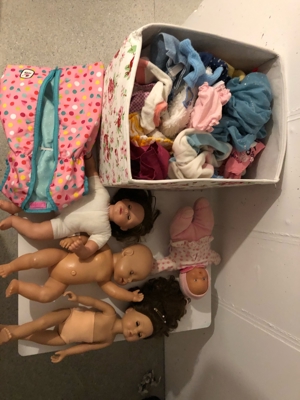 Puppen und Kleidung  Bild 3