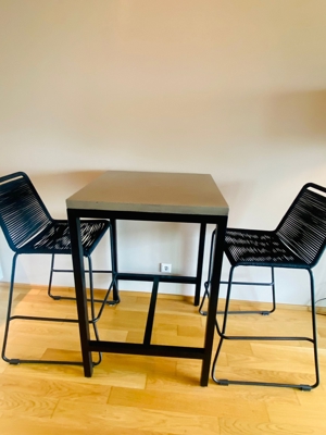 Designermöbel - Tisch und Stühle Bild 4