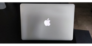 Macbook Pro 15,3" Intel Core 2,5Ghz i5 Bild 1