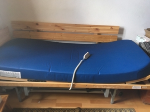 Pflegebett - elektrisch verstellbar Bild 2