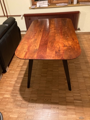 Holz Tisch Bild 2