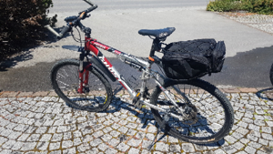 Mountainbike GHOST Fully rot-silber-schwarz mit Sicherheitsequipment, exkl. neuwertige Gepäcktasche Bild 8