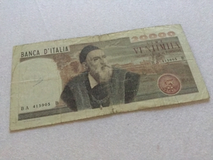 Sehr seltene 20000 Lire Banknote aus Italien zu verkaufen