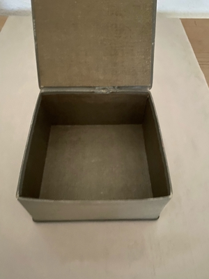 Antike Box aus den 20ern Bild 3