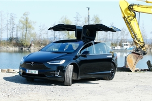 !!ACHTUNG!!Tesla Model X 75D, Bj.7 2019, Neues Jahr, neuer Preis statt 60500 nur noch 55500.- Bild 1