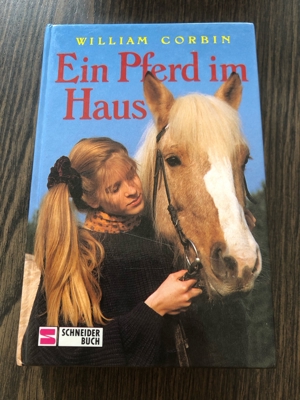 Für Pferdefans: verschiedene Bücher etc. ab 1,50 Euro Bild 1