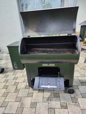 Smoker (Pelletsmoker der Marke Traeger)